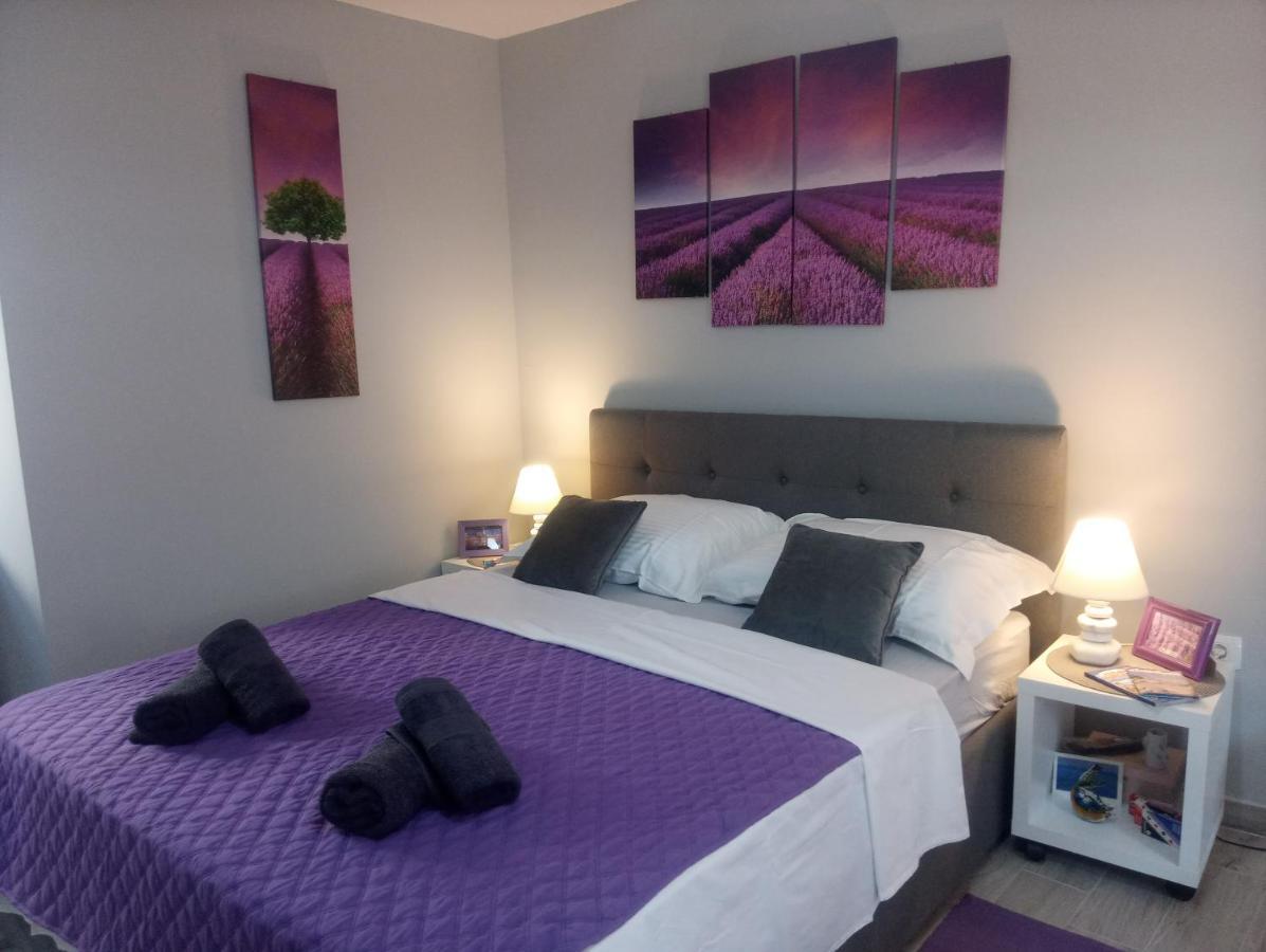 Elly Apartments Split Eksteriør billede